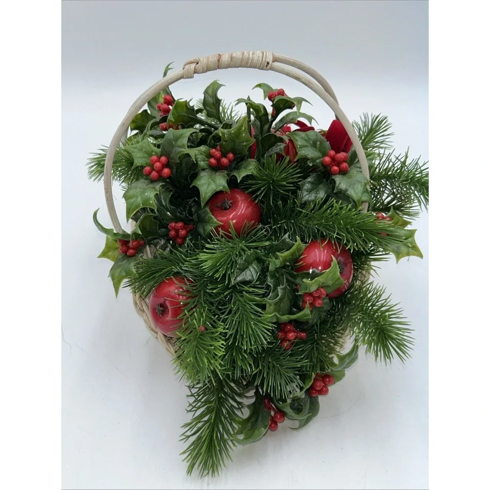Vtg Plastic Christmas Poinsettia Arrangement In White Wicker Basket Christmas